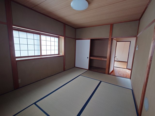 稲代貸家の和室|2階