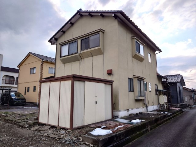 稲代貸家の外観|外観は落ち着いています