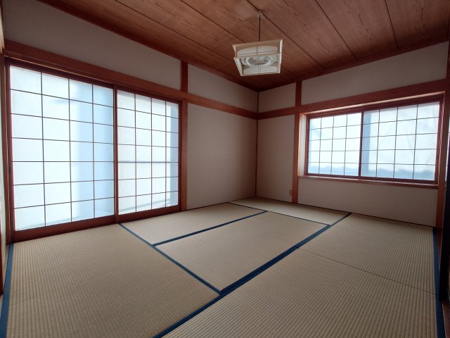 稲代貸家の和室|1階