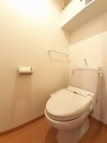 クロンドールⅡのトイレ|落ち着いたトイレです