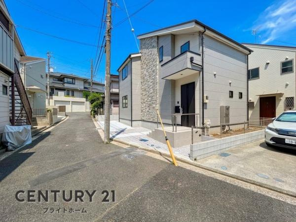 横浜市鶴見区梶山１丁目の新築一戸建の前面道路含む現地写真|前面道路が広いので、安心して駐車可能です！
是非現地へお越しください。
