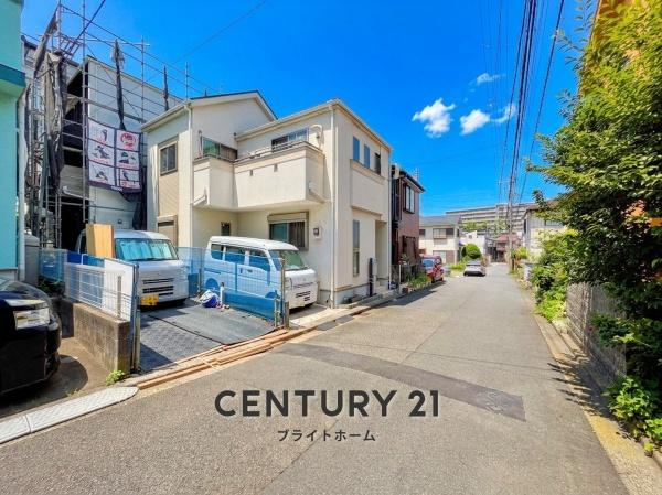 横浜市神奈川区西寺尾４丁目の新築一戸建の前面道路含む現地写真|現在建築中の為、同仕様物件のご案内をさせて頂きます。
お車でご自宅まで送迎承ります。