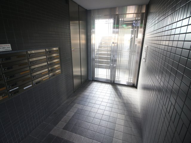 【ロビー】 | ドロメンスカセ三番館