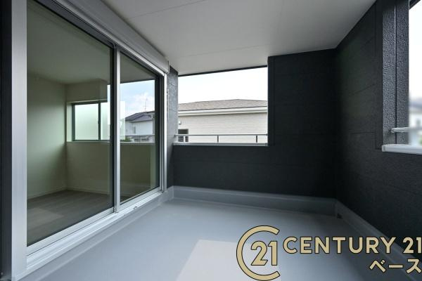 リーブルガーデン三吉赤部 １号棟 ／新築一戸建のバルコニー|■現地撮影写真■ゆったりとしたインナーバルコニー・急な雨でも安心です！