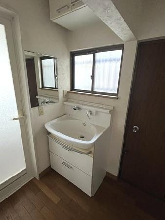 香芝市関屋北７丁目　一戸建の独立洗面台|■現地撮影写真■