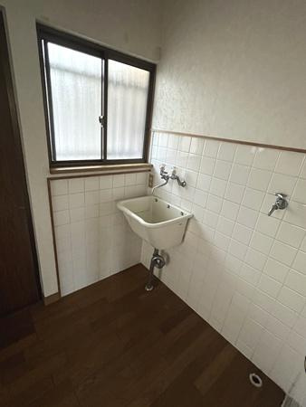 香芝市関屋北７丁目　一戸建の独立洗面台|■現地撮影写真■