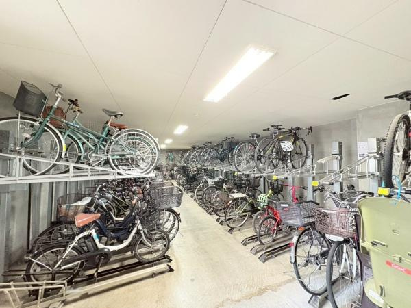 マレヴィラージュ梶ヶ谷のその他共用部分|駐輪場有。バイク置き場もあります。