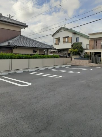 片平ブリッチの駐車場