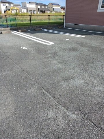 パストラルの駐車場