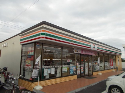 【周辺】 | シティハイツ花崎 | セブンイレブン　本市場店まで350m