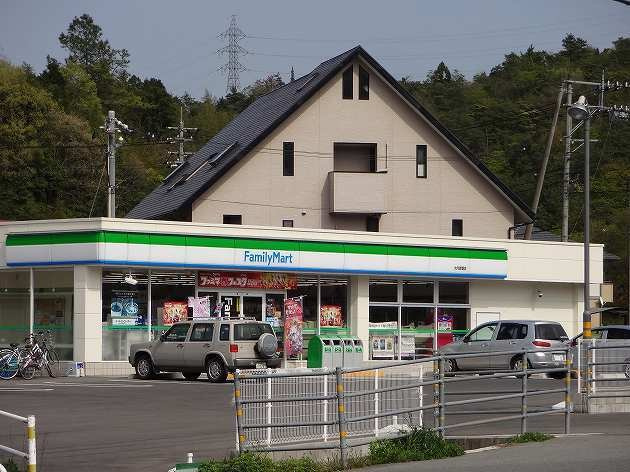 グリーン　ヒル　Ａの周辺|ファミリーマートまで80m