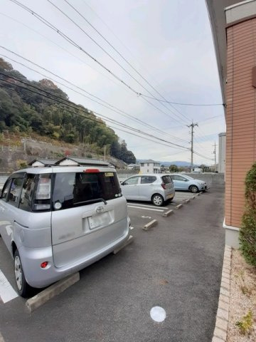 グレイス・ガーデンの駐車場