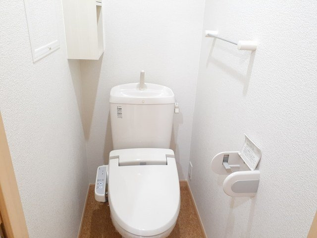 サンハイツのトイレ|コンパクトで使いやすいトイレです