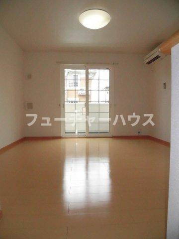 パインコーンＡの居間・リビング|使いやすい居間です