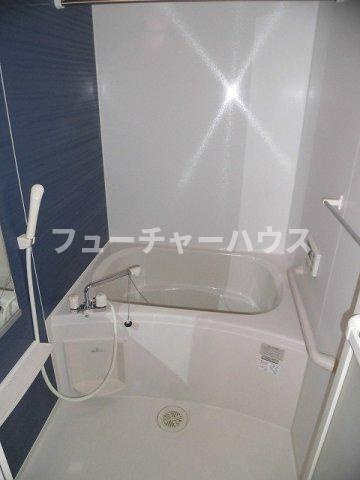 パインコーンＡの浴室|落ち着いた空間のお風呂です
