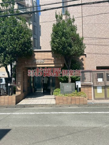 SIRIUSのエントランス|落ち着いたエントランスです