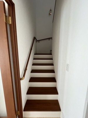 【設備】 | 東岡屋Ａ邸 | 階段