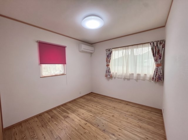 上福元町戸建ての独立洗面台|※AIで家具等を一部編集しております。