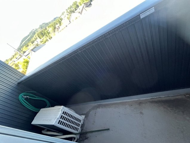 鹿児島県鹿児島市吉野町のバルコニー|水栓付きで掃除もスムーズ。開放的な眺望が広がります。