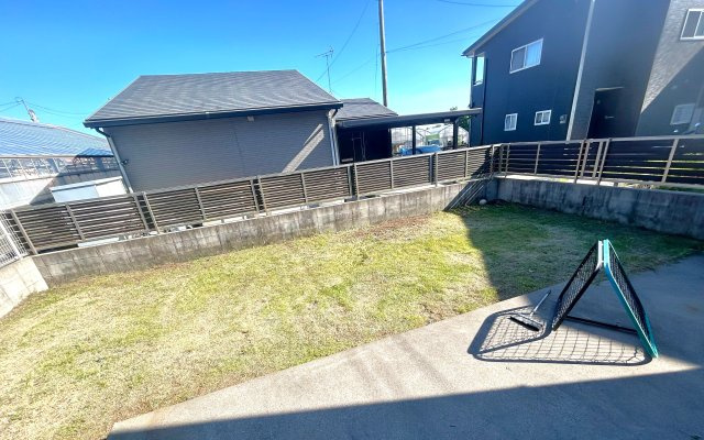 鹿児島県鹿児島市吉野町の庭|フェンスで囲まれた専用庭。コンクリート敷き部分もあります。