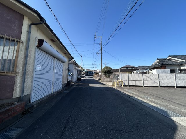 鹿児島県鹿児島市本名町1087-16の前面道路含む現地写真
