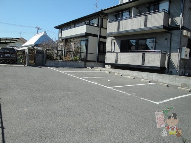 クレマティスの駐車場