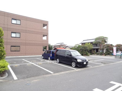 【駐車場】 | ヴィラージュ