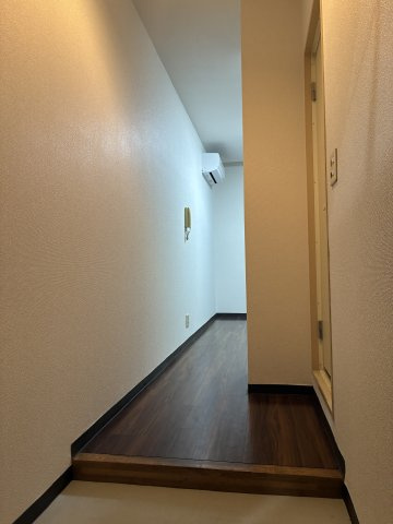 森島ビルⅡの玄関|収納もある玄関です