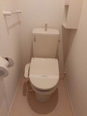 グランドソレーユⅢのトイレ