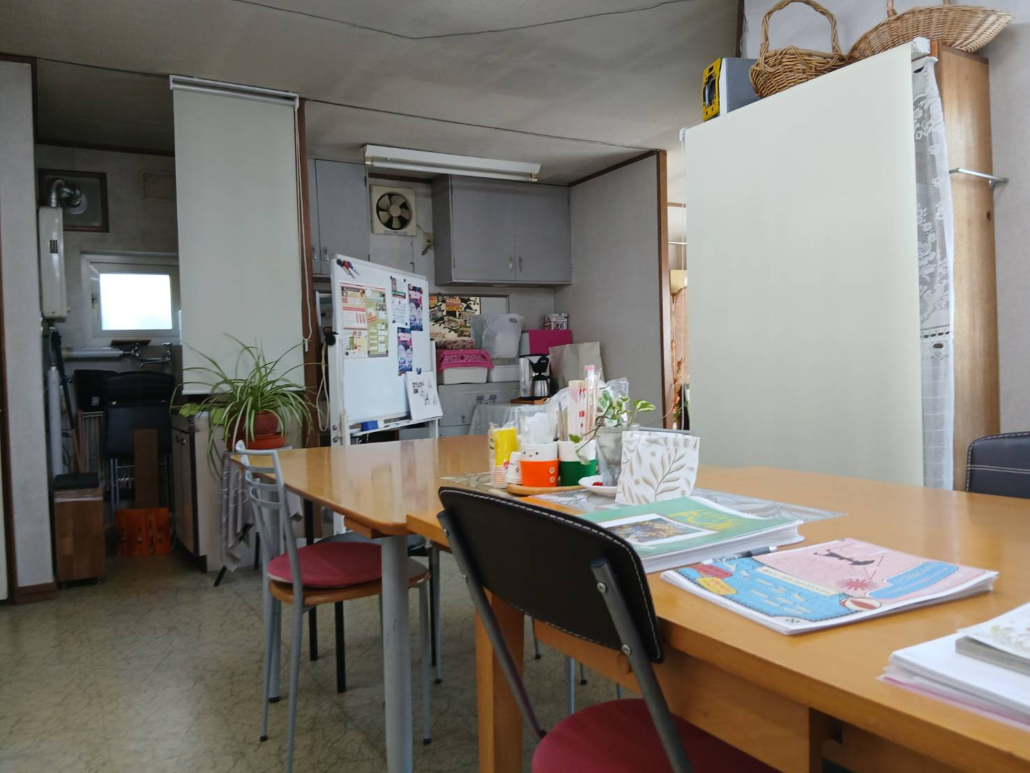 芦野5丁目★広々55坪の店舗付き住宅が980万円！のその他共用部分|明るく開放的な室内。ワークスペースや店舗としても活躍します。