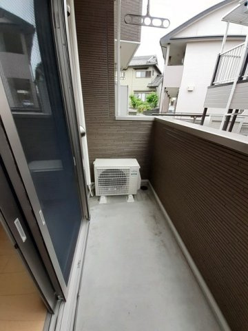 【バルコニー】 | グランディール藤川 | 外からの目が気にならないバルコニーで洗濯物が干せます