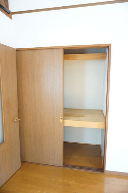 シティーハイツ　ライラックＡ棟の収納|小物を収納するのに便利です