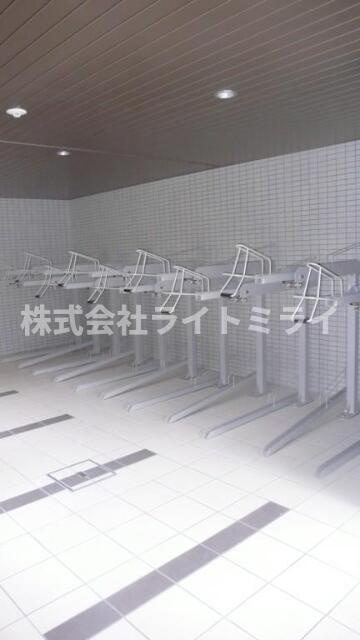 フォートレス文京の駐車場| 