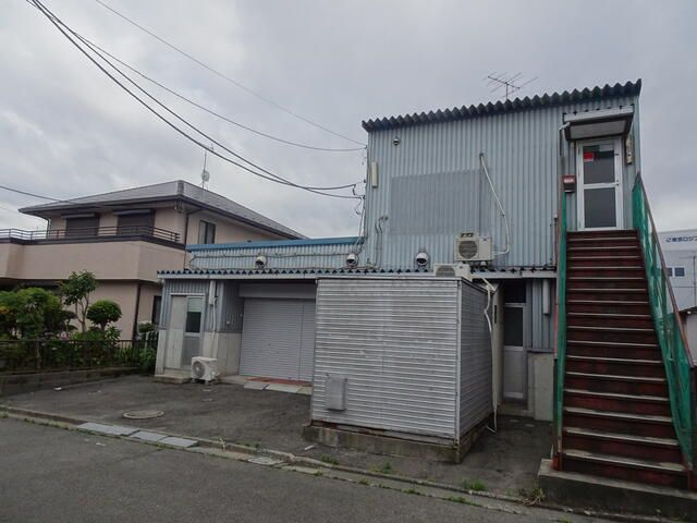 上依知946の外観