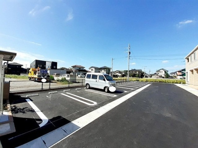 【駐車場】 | ティーダ水巻　Ａ | 駐車スペースもあります
