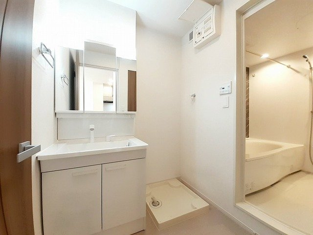 【洗面所】 | ティーダ水巻　Ａ | コンパクトで使いやすい洗面所