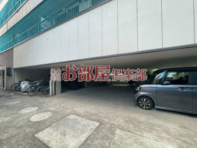 アザレアハイツ蒲池の駐車場|駐車場があります
