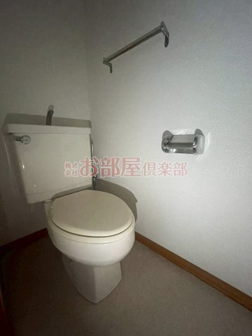 アザレアハイツ蒲池のトイレ|ゆったりとした空間のトイレです