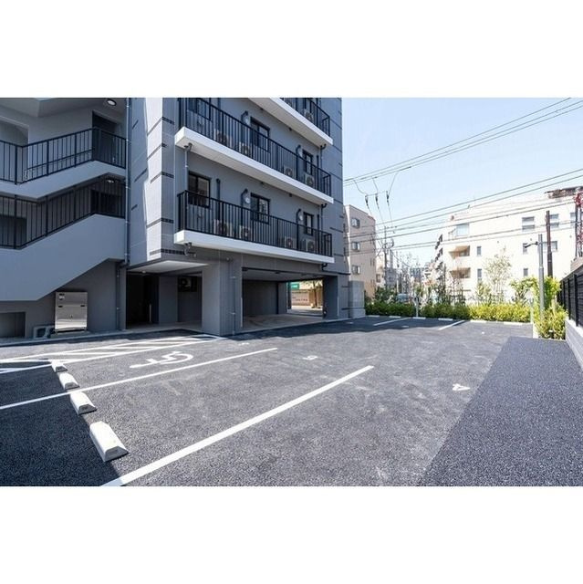 コンフォリア東葛西の駐車場