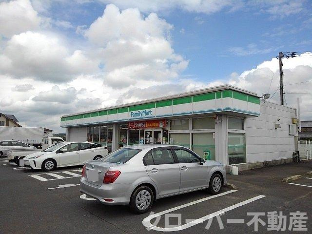 ビリーブの周辺|ファミリーマート観音寺中田井店まで900m