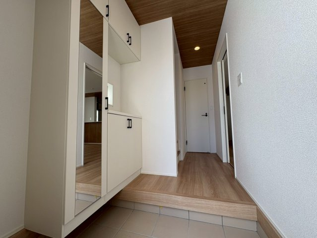 ★★うるま市西原－4号棟（全４棟）の玄関|ゆったりとした玄関です