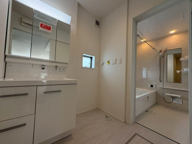 ★★うるま市西原－4号棟（全４棟）の独立洗面台|独立洗面化粧台が付いています
