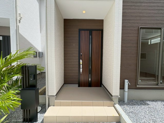 ★★うるま市西原－4号棟（全４棟）の玄関|毎日通る玄関はこちらです