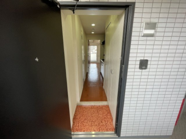 ステージファースト白山Ⅱの玄関