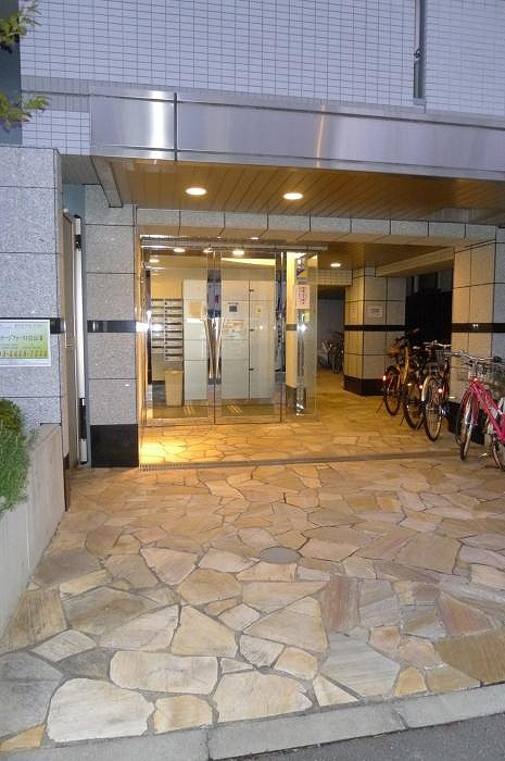 ステージファースト白山Ⅱのエントランス
