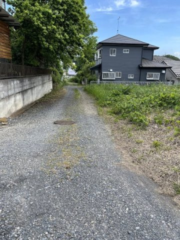 古河市東山田の前面道路含む現地写真|東側道路（2026年6月撮影）