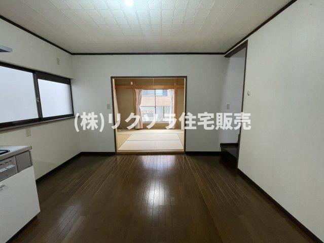 寿町　中古一戸建てのダイニング|LDK8.0帖
■物件内覧・資金計画相談・住宅ローン相談、リフォーム相談、お問合せ受付中■
※当日・翌日のご内覧、ご相談はお電話でのお問合せがスムーズです！