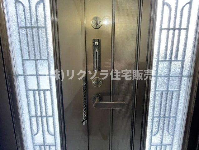 寿町　中古一戸建ての防犯設備|ツーシリンダー錠
■物件内覧・資金計画相談・住宅ローン相談、リフォーム相談、お問合せ受付中■
※当日・翌日のご内覧、ご相談はお電話でのお問合せがスムーズです！