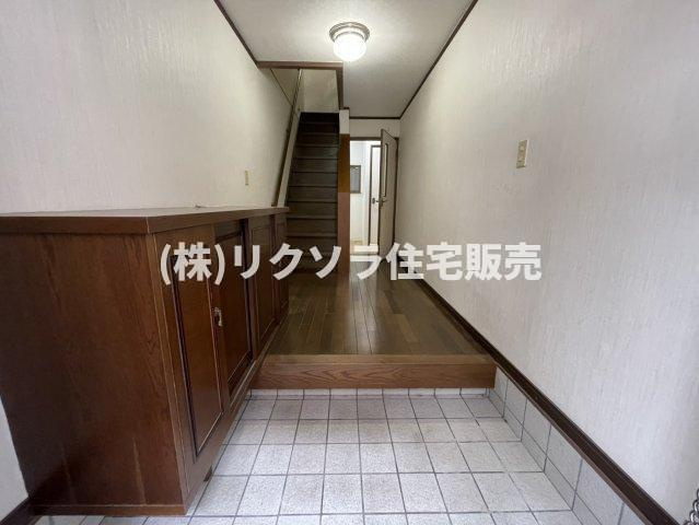 寿町　中古一戸建ての内装|玄関内部
■物件内覧・資金計画相談・住宅ローン相談、リフォーム相談、お問合せ受付中■
※当日・翌日のご内覧、ご相談はお電話でのお問合せがスムーズです！