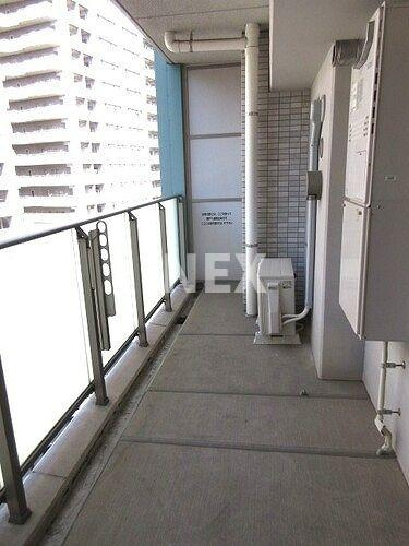 横浜市磯子区森１丁目の賃貸マンションのバルコニー